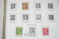 Collection américaine des années 1890-1970 de plus de 700 timbres neufs et oblitérés, conservés dans un album Harris