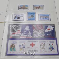 Collection complète de timbres français de 2006 à 2010 dans un nouvel album.