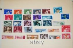 Collection d'Europe de l'Est de plus de 3300 timbres neufs et oblitérés, conservés dans un album