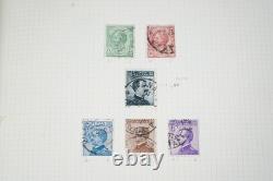 Collection d'Italie de plus de 1400 timbres neufs et utilisés dans un album sur pages quadrillées
