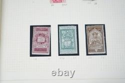 Collection d'Italie de plus de 1400 timbres neufs et utilisés dans un album sur pages quadrillées