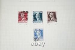 Collection d'Italie de plus de 1400 timbres neufs et utilisés dans un album sur pages quadrillées