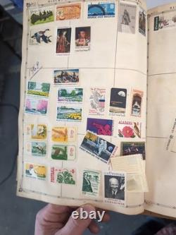 Collection d’album de timbres vintage Regent World, certains timbres rares de collection