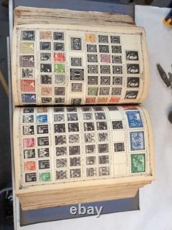Collection d’album de timbres vintage Regent World, certains timbres rares de collection