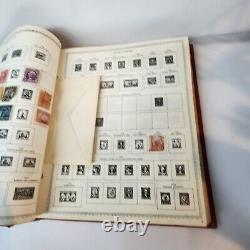 Collection d'albums de timbres Vintage Ambassador avec des timbres de la Seconde Guerre mondiale à l'intérieur Lot de 2 albums