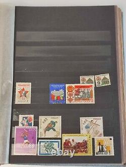 Collection d'albums de timbres-poste vintage de l'URSS, RDA et timbres mélangés - 450 timbres-poste.
