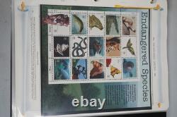 Collection de 125 timbres, 10 feuillets et 1 livret dans un album White Ace, États-Unis 1996-1997