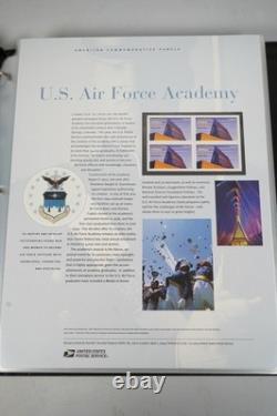 Collection de 60 panneaux de timbres commémoratifs MNH US 2004-2006 dans un album