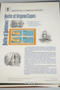 Collection de 80 panneaux de timbres commémoratifs US 1981-1984 stockés dans un album USPS