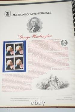 Collection de 80 panneaux de timbres commémoratifs US 1981-1984 stockés dans un album USPS
