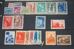 Collection de Bulgarie de plus de 2000 timbres neufs et oblitérés stockés dans un album sur des pages de rangement