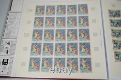 Collection de France de 30 feuillets d'art neufs stockés dans 2 albums Pioneer