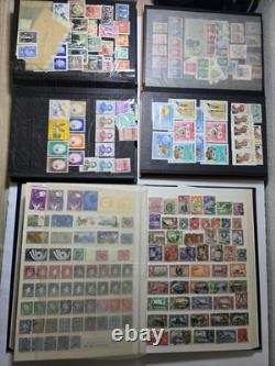 Collection de Livre de Timbres Chargé de 14 Timbres Joystamp Worldwide