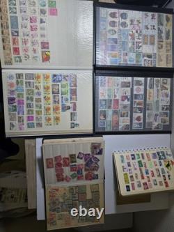 Collection de Livre de Timbres Chargé de 14 Timbres Joystamp Worldwide