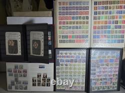 Collection de Livre de Timbres Chargé de 14 Timbres Joystamp Worldwide