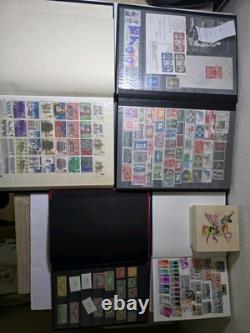 Collection de Livre de Timbres Chargé de 14 Timbres Joystamp Worldwide