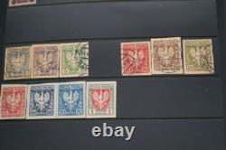 Collection de Pologne de plus de 4500 timbres neufs et utilisés stockés dans un album sur des pages de stock
