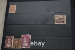 Collection de Pologne de plus de 4500 timbres neufs et utilisés stockés dans un album sur des pages de stock