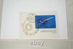 Collection de Russie de 250+ timbres et feuillets-souvenirs neufs et utilisés rangés dans un album bleu