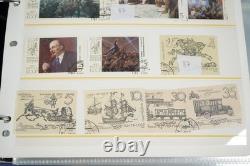 Collection de Russie de plus de 250 timbres et feuillets souvenirs, neufs et oblitérés, conservés dans un album bleu