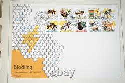 Collection de Suède de plusieurs centaines de timbres neufs, FDC et livrets dans un album