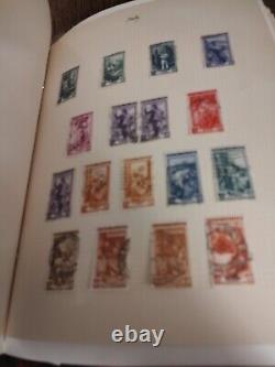 Collection de Timbres Exceptionnelle du Monde Entier dans l'Album Parfait HE Harris Statesman WOW