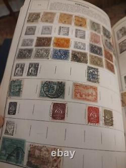 Collection de Timbres Exceptionnelle du Monde Entier dans l'Album Parfait HE Harris Statesman WOW