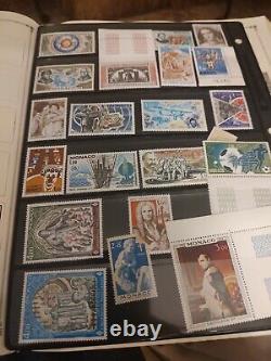 Collection de Timbres Mondiale dans l'Album International Scott de 1943. Beaucoup de Trésors