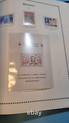 Collection de Timbres de Monaco dans un Album Yt Période 1920-1979 La Majorité en Parfait État Excellente Introduction