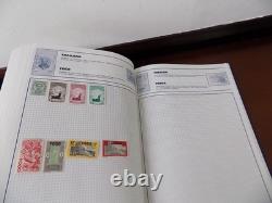Collection de Timbres de la Monnaie Mondiale dans 2 albums Sg Strand