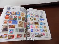 Collection de Timbres de la Monnaie Mondiale dans 2 albums Sg Strand
