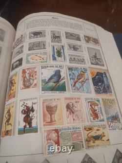 Collection de Timbres du Monde dans l'Album Minkus Statesman des Années 1900 et au-delà. Quantité Plus