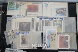 Collection de Yougoslavie de 1175+ timbres neufs et utilisés dans un album sur des pages de stockage