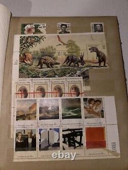 Collection de cartes postales et de timbres anciens