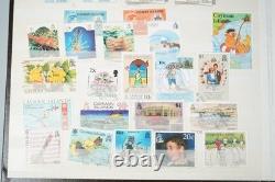 Collection de colonies britanniques de plus de 550 timbres neufs et oblitérés dans un stockbook Uni-Safe