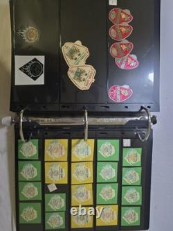 Collection de timbres Joystamp Beautiful WithW Mint NH et feuilles-souvenirs dans un album à 3 anneaux