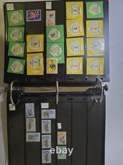 Collection de timbres Joystamp Beautiful WithW Mint NH et feuilles-souvenirs dans un album à 3 anneaux