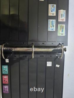 Collection de timbres Joystamp Beautiful WithW Mint NH et feuilles-souvenirs dans un album à 3 anneaux