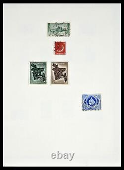 Collection de timbres Lot 39177 Pakistan 1947-1980 dans l'album Scott