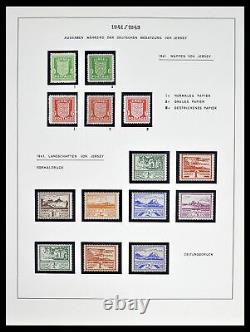 Collection de timbres Lot 39273 MNH des îles Anglo-Normandes 1941-1982 dans 3 albums Lindner