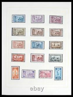 Collection de timbres Lot 39537 Maroc français 1911-1976 dans un album Schaubek