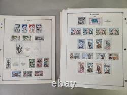 Collection de timbres MD WW dans une grande boîte prioritaire