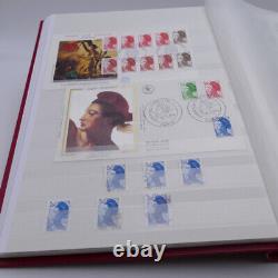Collection de timbres Marianne de France dans 2 albums