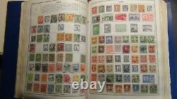 Collection de timbres Stampsweis WW dans Harris Statesman est d'environ 12000 timbres