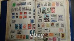 Collection de timbres Stampsweis WW dans Harris Statesman est d'environ 12000 timbres