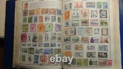 Collection de timbres Stampsweis WW dans Harris Statesman est d'environ 12000 timbres