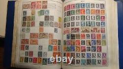 Collection de timbres Stampsweis WW dans Harris Statesman est d'environ 12000 timbres