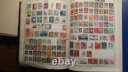 Collection de timbres Stampsweis WW dans Harris Statesman est d'environ 12000 timbres