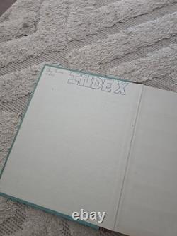 Collection de timbres + album (environ 100) TRÈS RARE VINTAGE VTG Collectionneurs