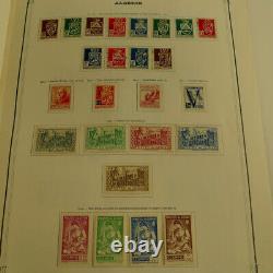 Collection de timbres algériens Haute Volta neufs et oblitérés dans un album.